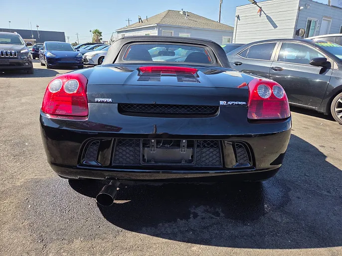2005 Toyota MR2 Spyder