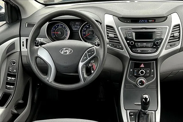 2016 Hyundai Elantra Value Edition image 4