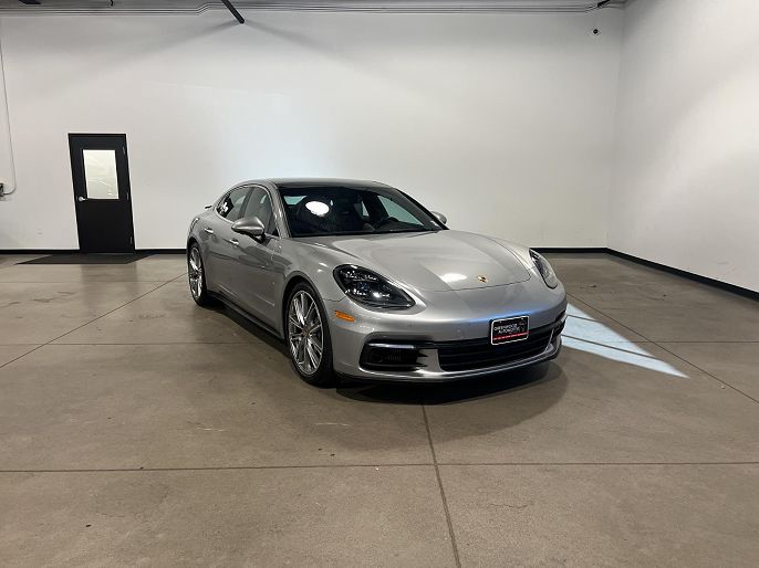 2020 Porsche Panamera