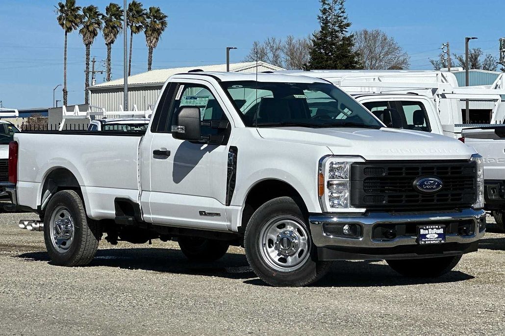 2023 Ford F-350 XL image 1