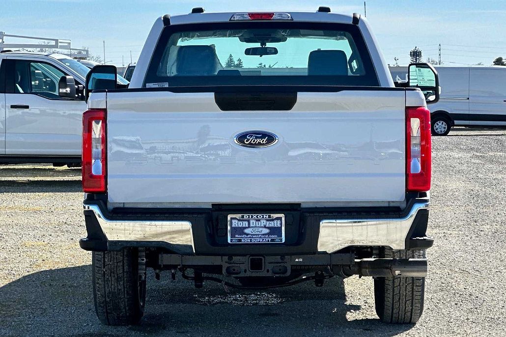 2023 Ford F-350 XL image 5
