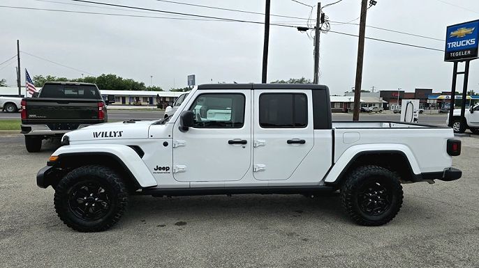 2023 Jeep Gladiator
