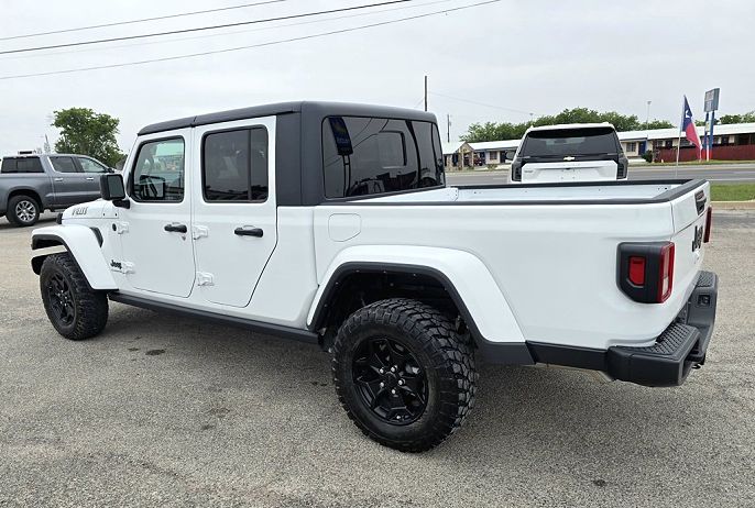 2023 Jeep Gladiator