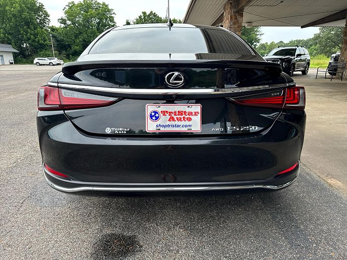 2021 Lexus ES