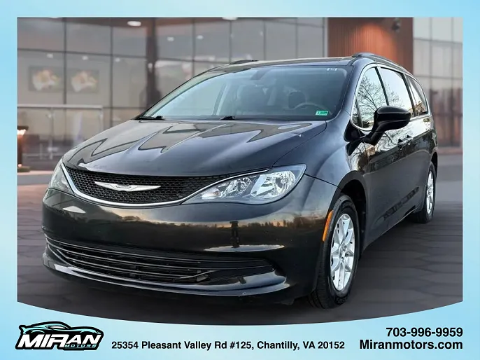 2020 Chrysler Voyager