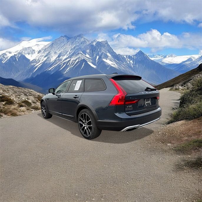 2020 Volvo V90