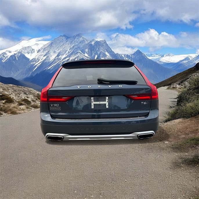 2020 Volvo V90