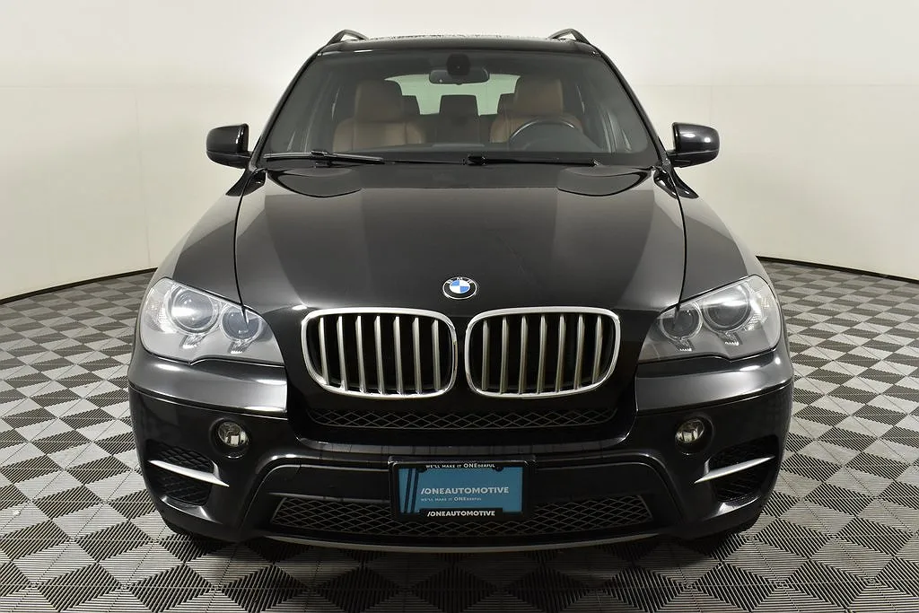 2012 BMW X5 xDrive35d image 2