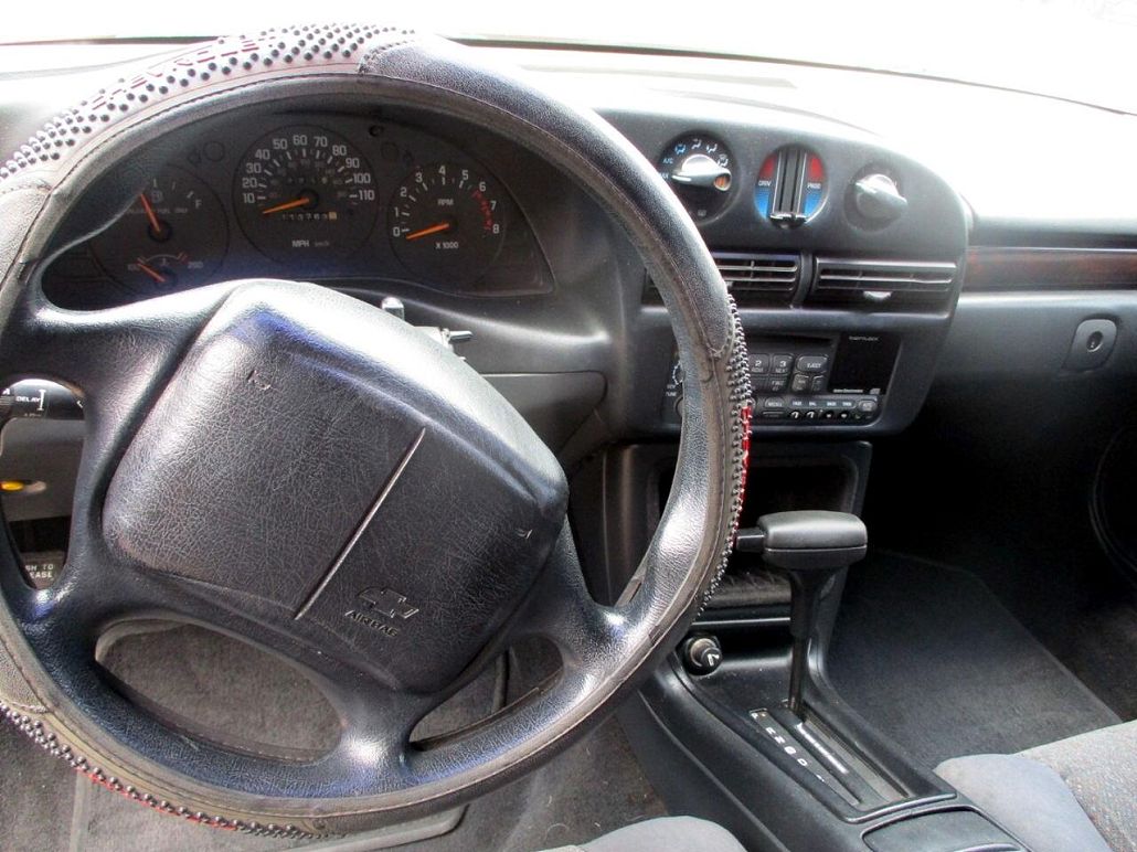1996 Chevrolet Monte Carlo LS image 3