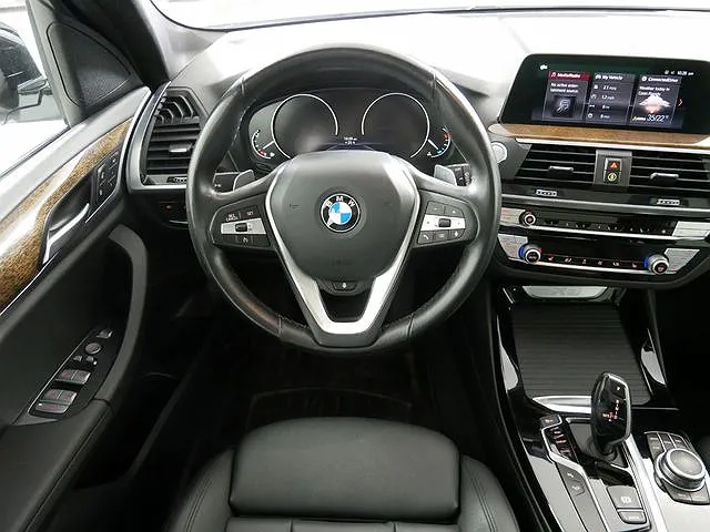 2021 BMW X3 xDrive30i image 4