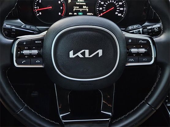 2022 Kia Sorento S photo 9