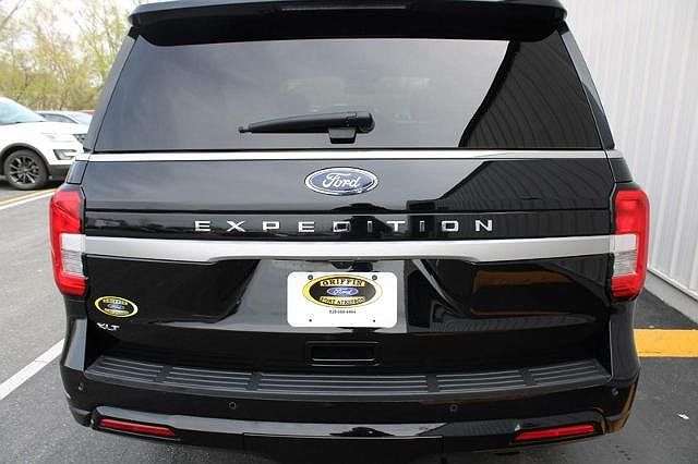 2023 Ford Expedition XLT image 3