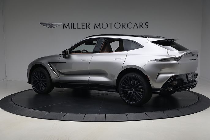 2026 Aston Martin DBX