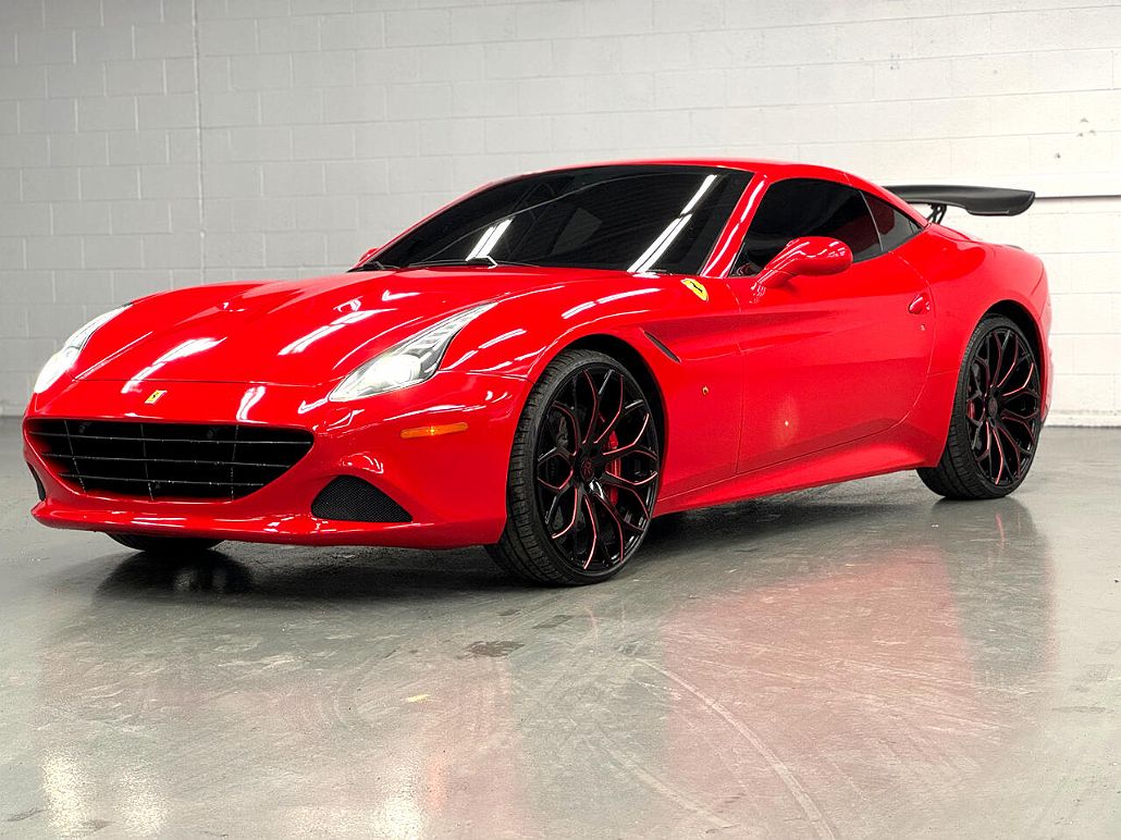 2016 Ferrari California T image 0