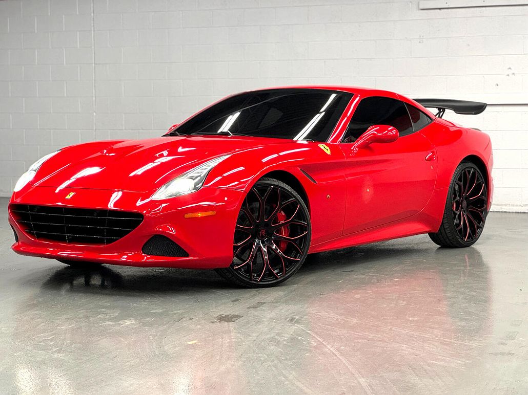 2016 Ferrari California T image 1