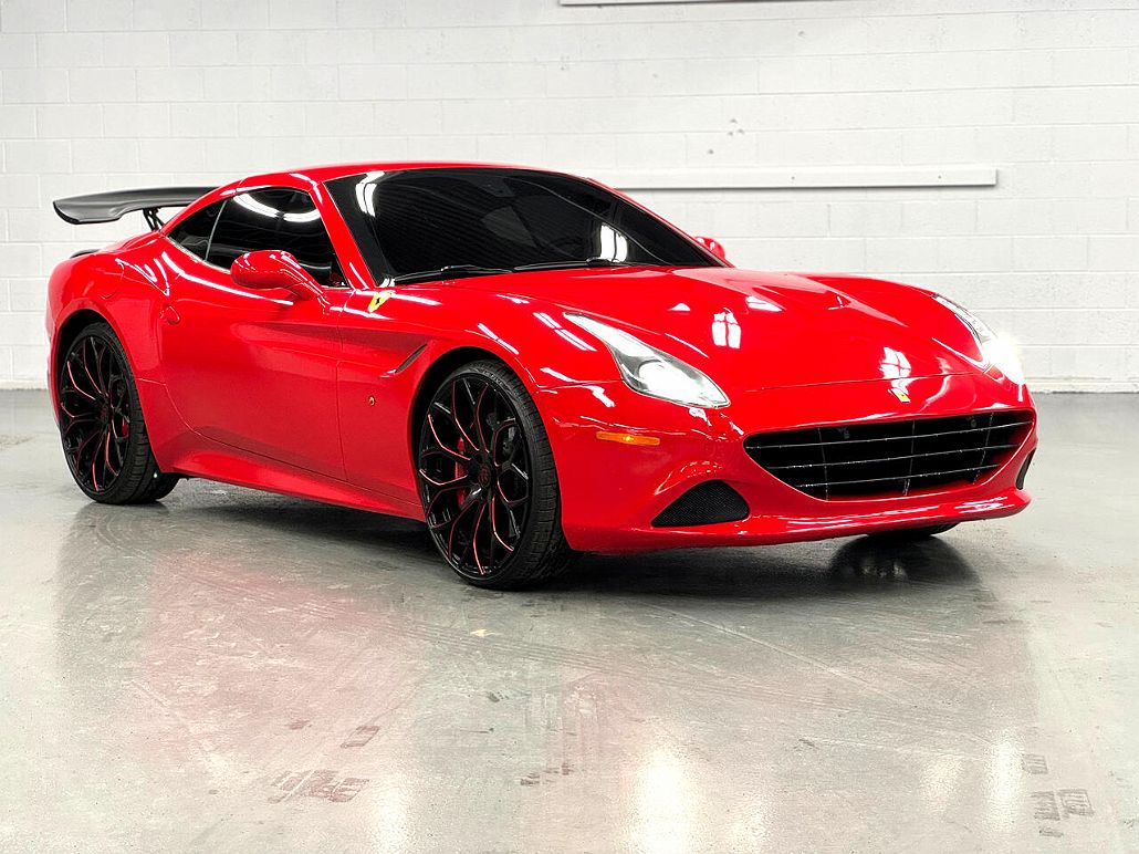 2016 Ferrari California T image 5