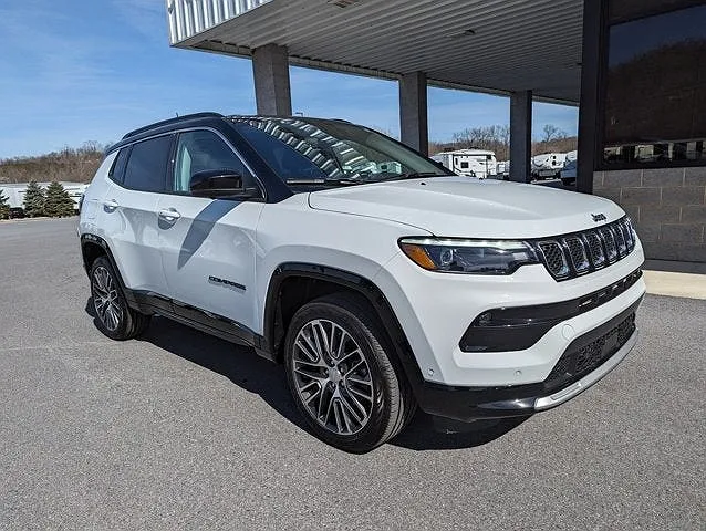 2023 Jeep Compass Limited Edition image 1