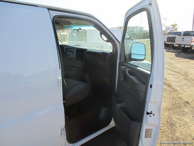 2014 Chevrolet Express 1500 image 26