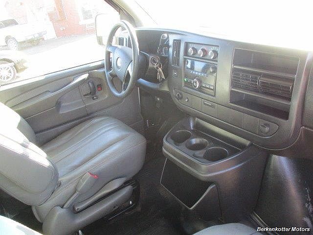 2014 Chevrolet Express 1500 image 30