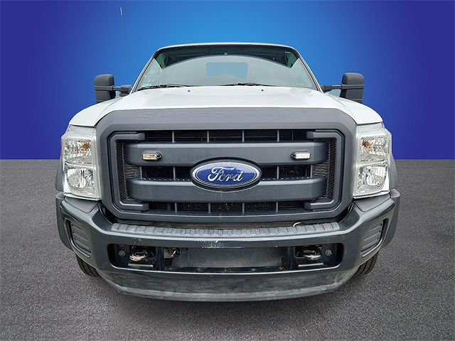 2013 Ford F-550 XL image 1