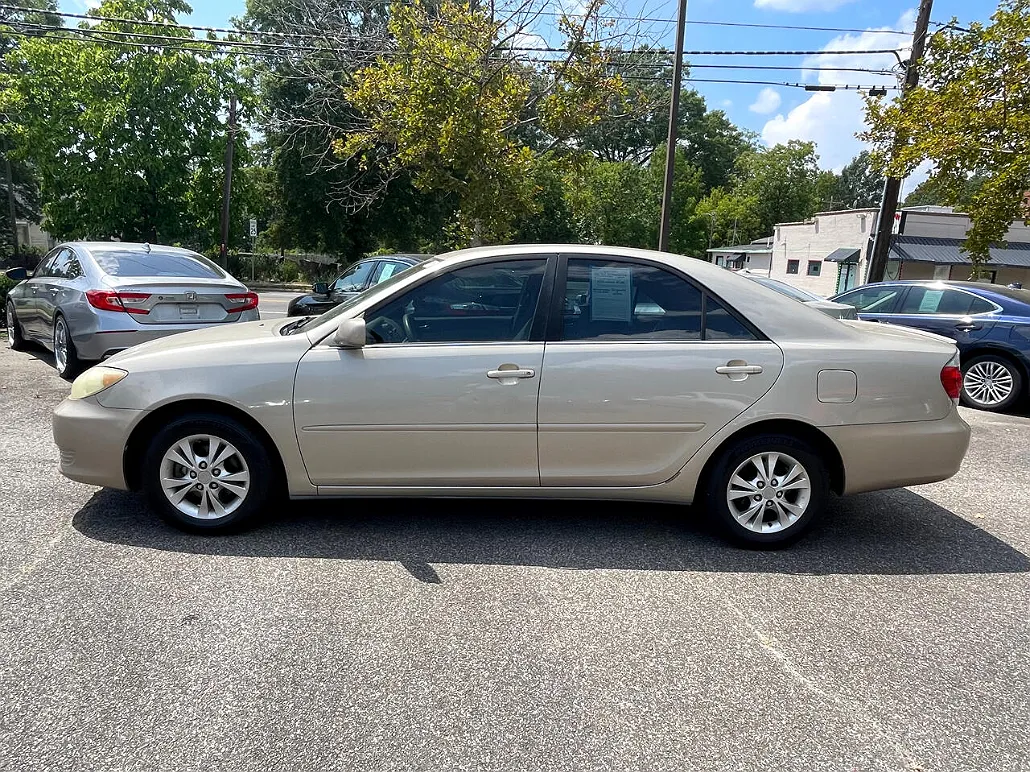 2006 Toyota Camry LE image 4