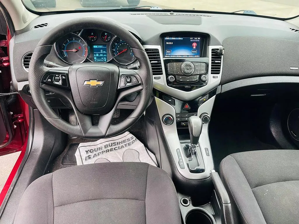 2015 Chevrolet Cruze LT image 5