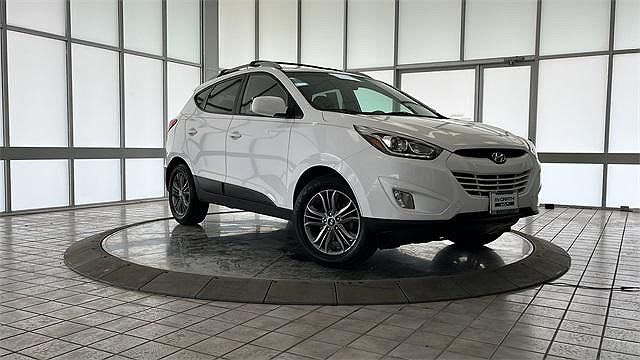 2015 Hyundai Tucson SE image 0