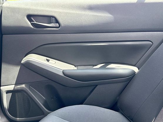 2025 Nissan Altima S photo 10