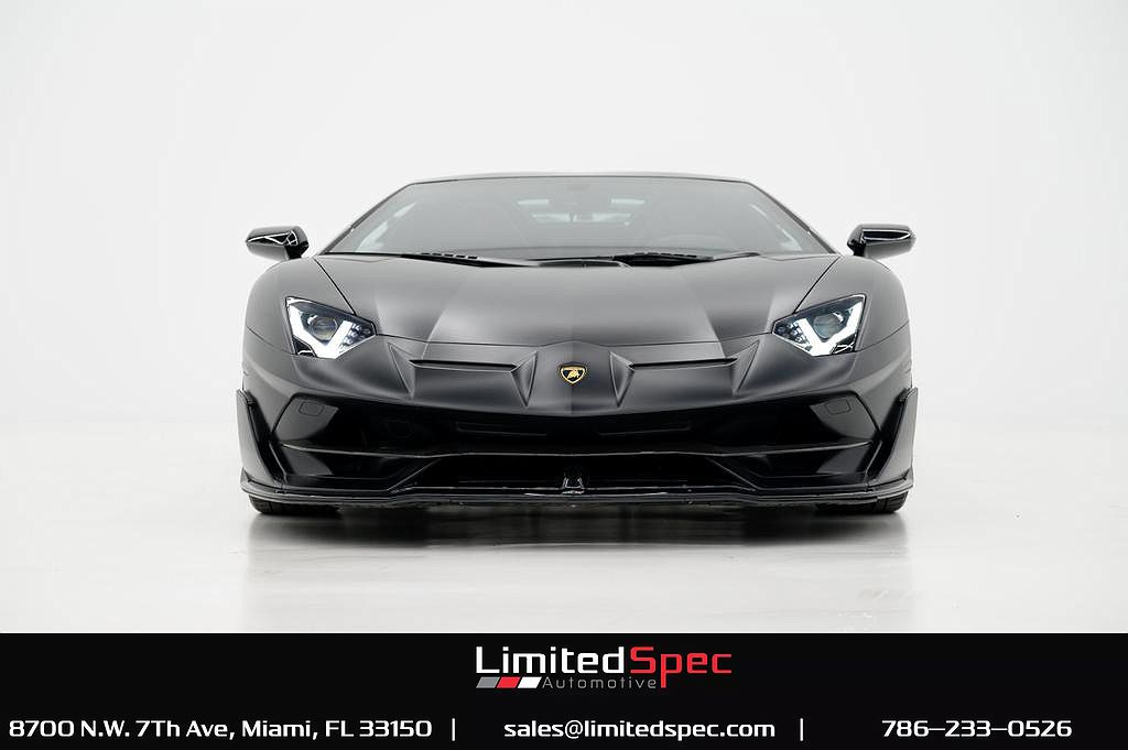 2020 Lamborghini Aventador SVJ image 4