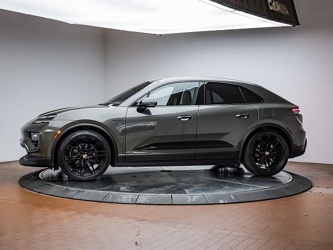 2025 Porsche Macan