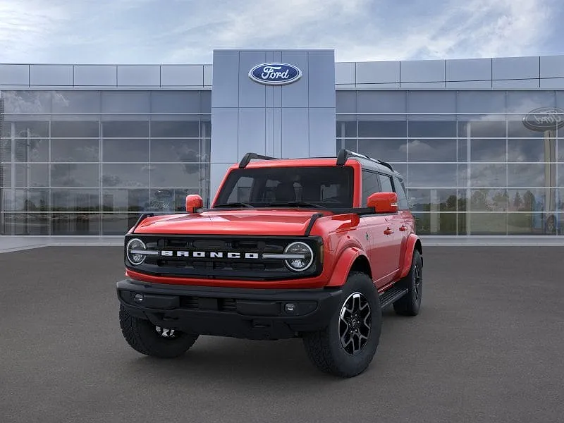 2023 Ford Bronco Outer Banks image 1