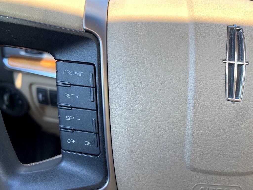 2011 Lincoln MKZ null image 9