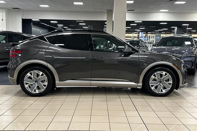 2025 Genesis GV60