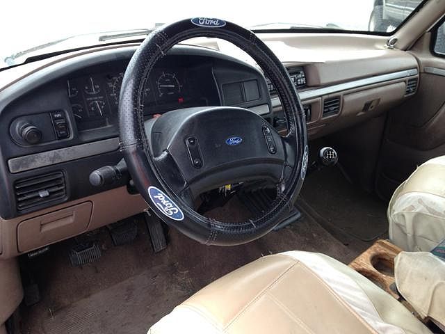 1992 Ford F-350 null image 2