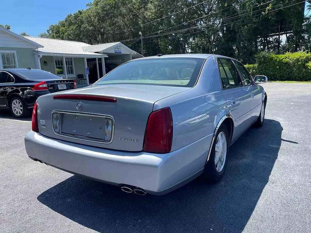 2005 Cadillac DeVille null image 5