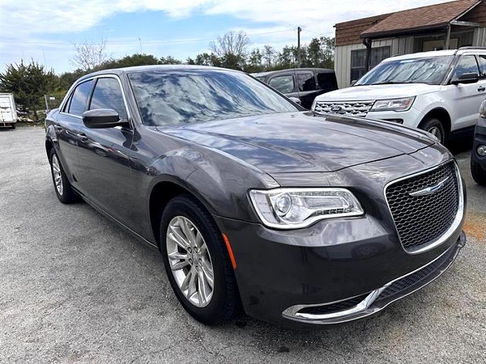 2017 Chrysler 300