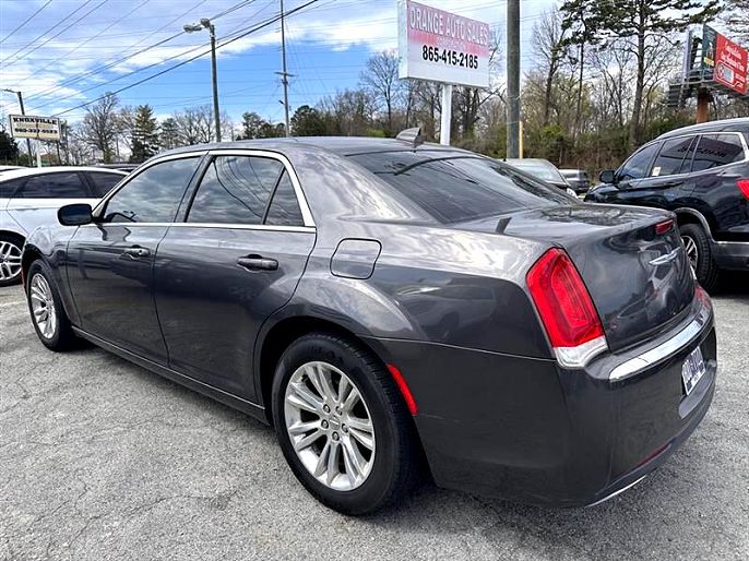 2017 Chrysler 300