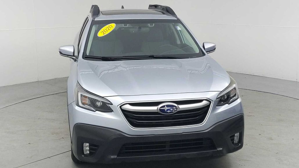 2020 Subaru Outback Premium image 1