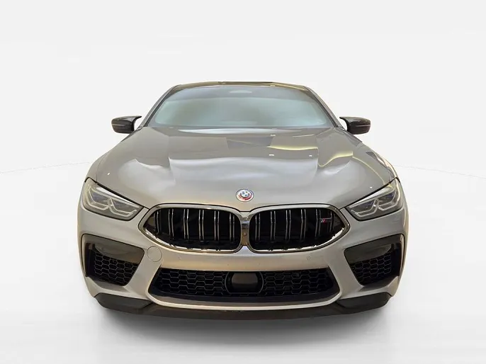 2023 BMW M8