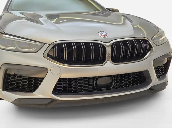2023 BMW M8