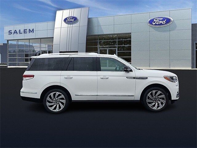 2022 Lincoln Navigator