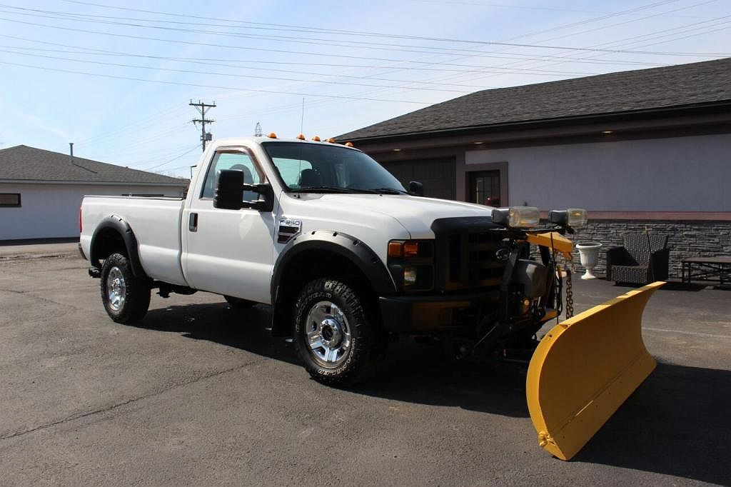 2009 Ford F-350 XL image 0