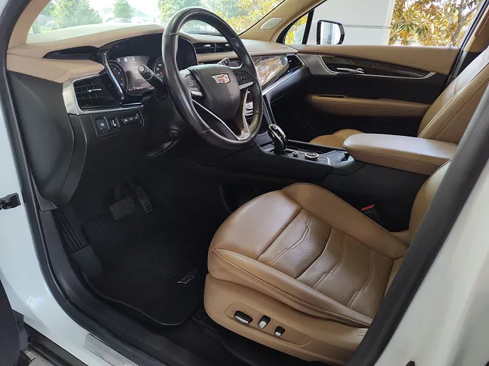 2022 Cadillac XT6