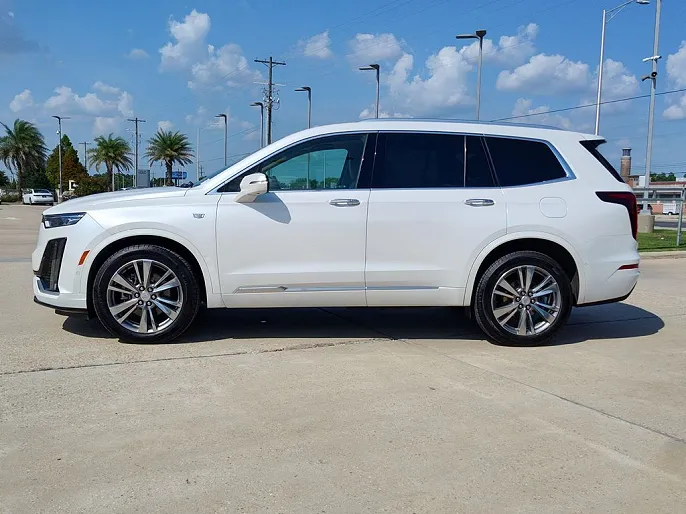 2022 Cadillac XT6