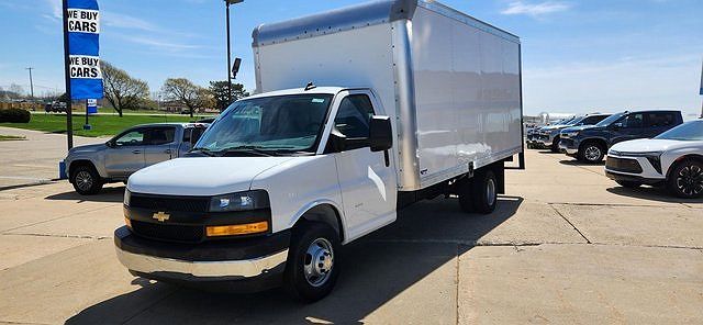 2023 Chevrolet Express 3500 image 5