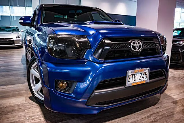 2015 Toyota Tacoma X-Runner image 0