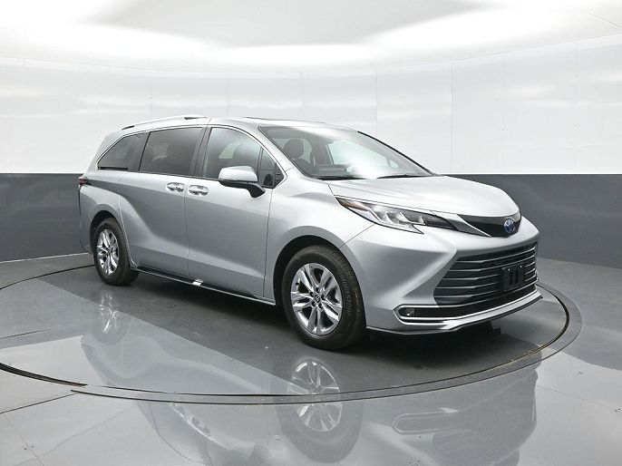2025 Toyota Sienna