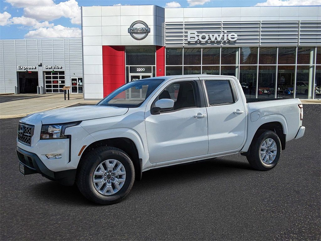 2024 Nissan Frontier SV image 5