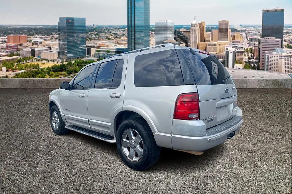 2004 Ford Explorer Limited Edition image 2