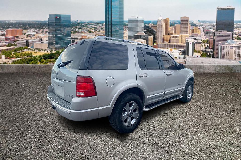 2004 Ford Explorer Limited Edition image 4